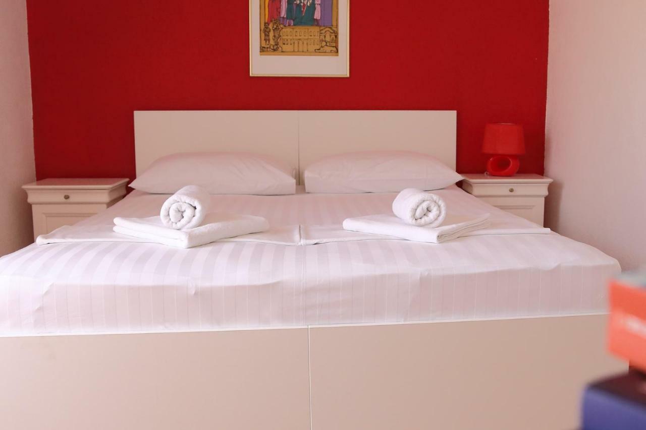 Tanya-Apartments And Rooms Hvar Town Zewnętrze zdjęcie